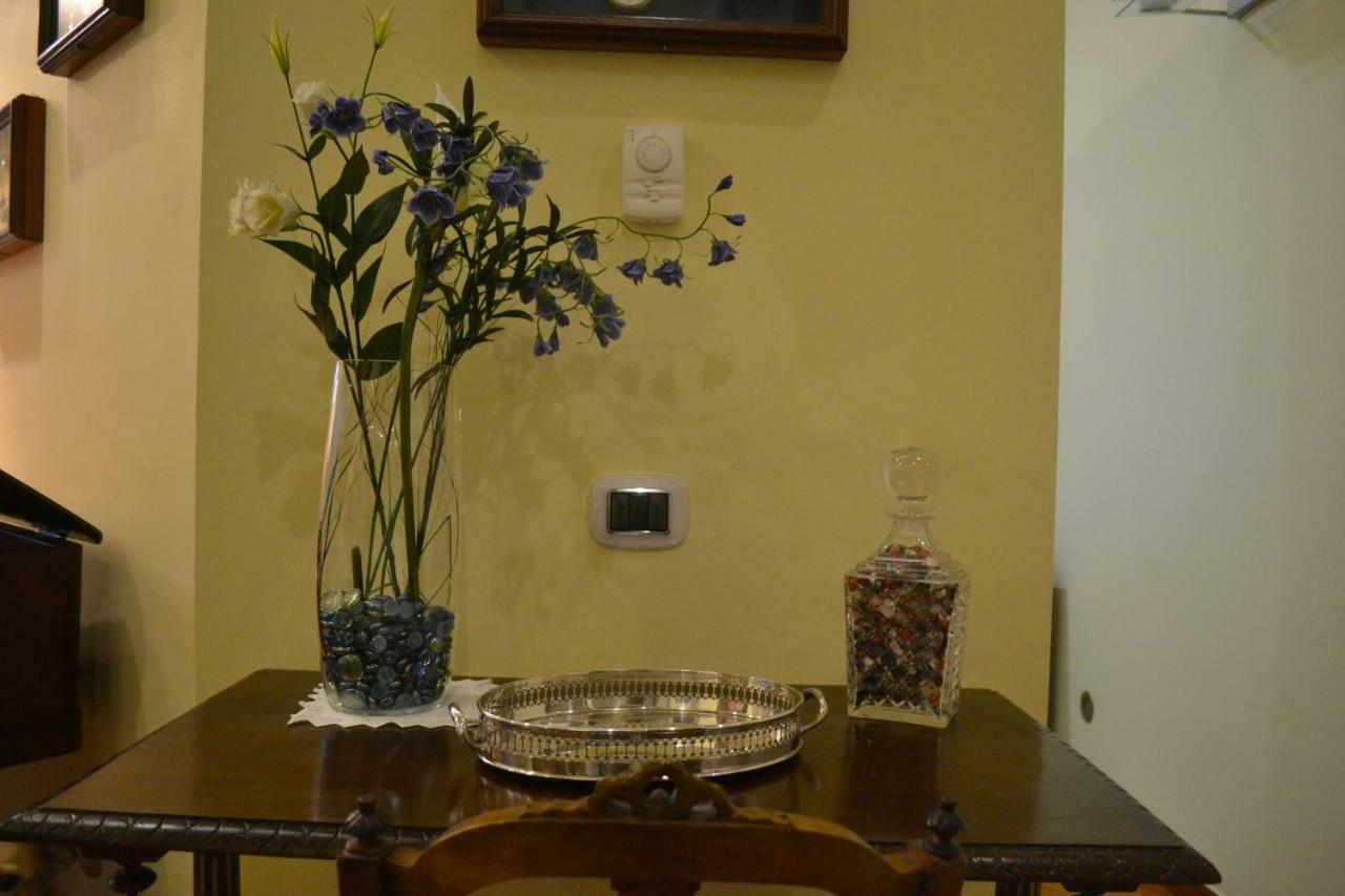 Dimora Tafuri Bed & Breakfast Salerno Exterior photo